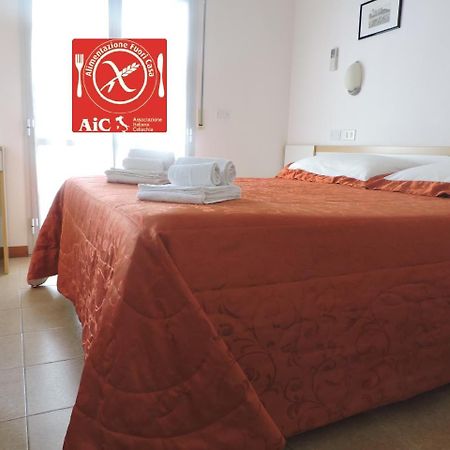 Albergo Sabrina Римини Екстериор снимка